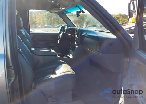 2003 Chevrolet Suburban 1500 Ls из США, поврежденный, VIN 1GNFK16T03J195969